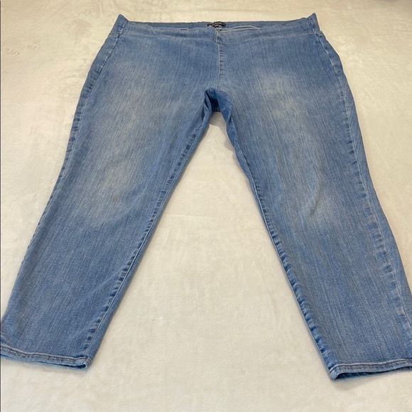 NYDJ SIZE 16W Women's Blue Pull on Jeans - Picture 1 of 9